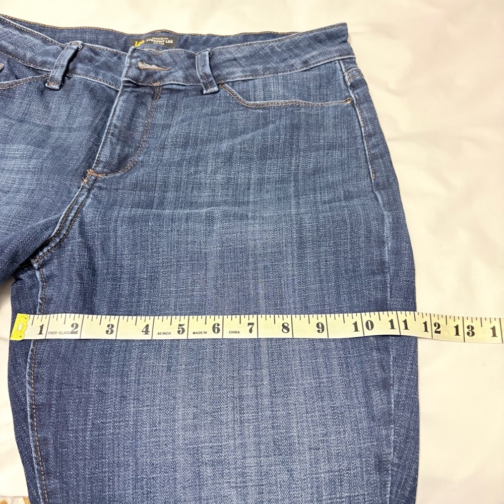 Lee Women’s Straight Leg Jeans Indigo Studded Back Pockets Sz 12 34 US - Picture 12 of 12